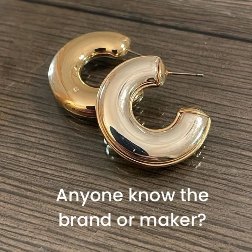 Anyone know who makes these? Two tone flat chubby hoops.